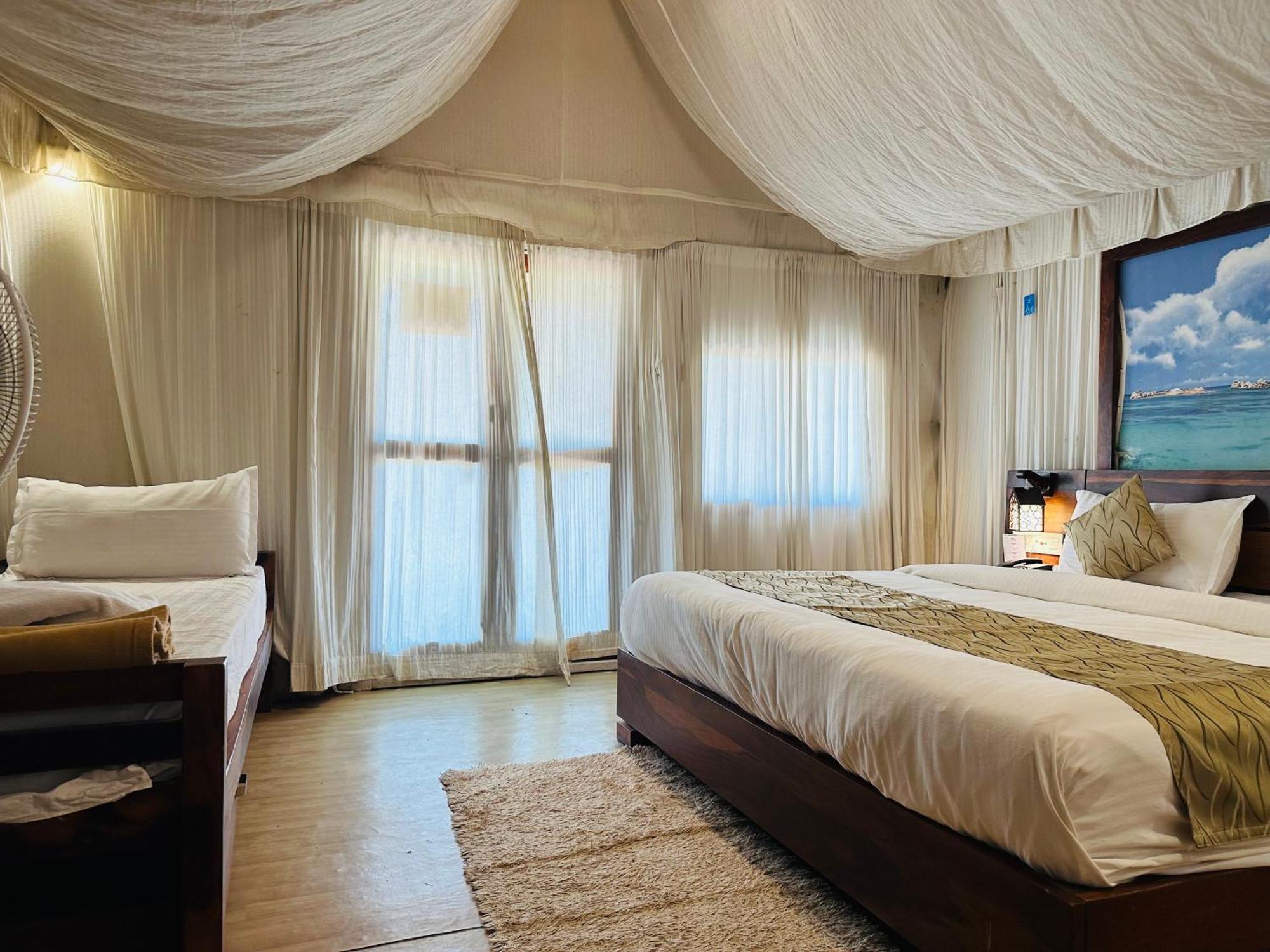 Lion Park Hotel & Resorts Sasan Gir Exterior photo