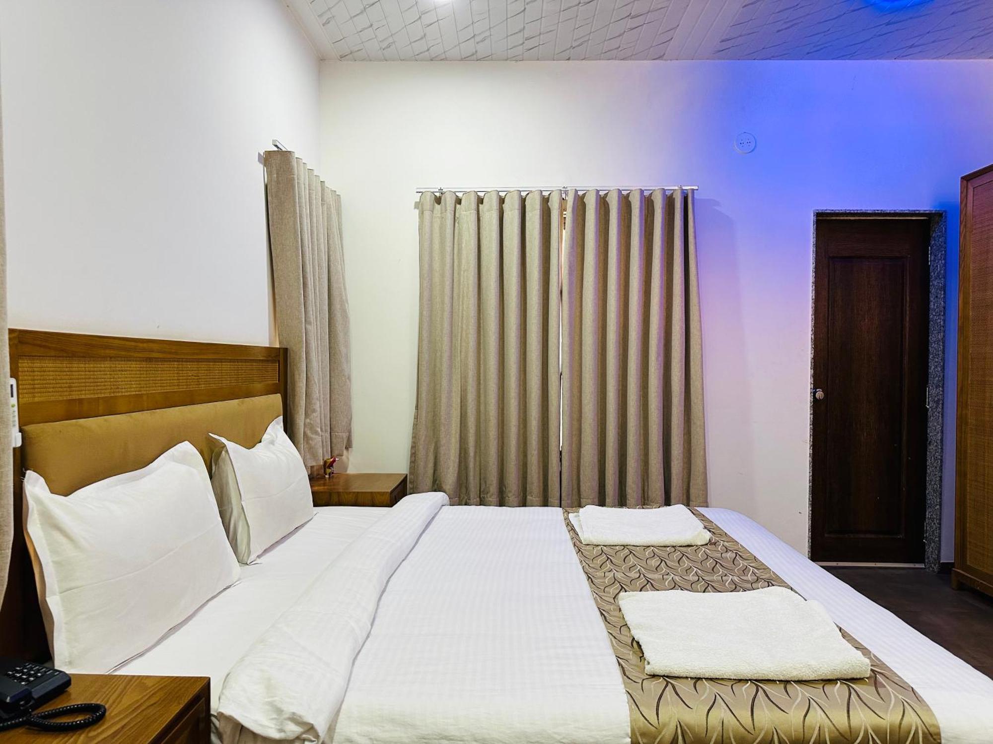 Lion Park Hotel & Resorts Sasan Gir Exterior photo