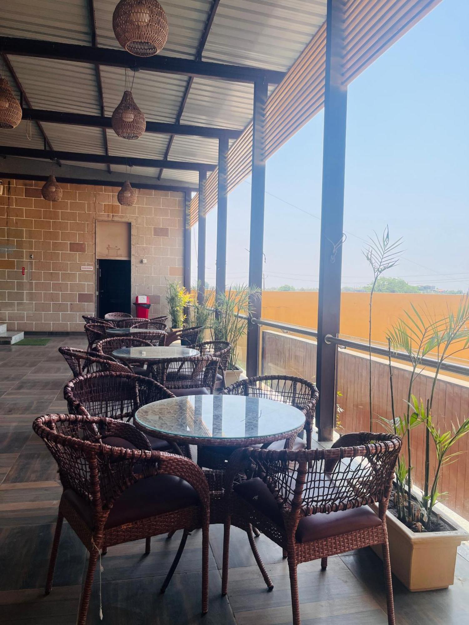 Lion Park Hotel & Resorts Sasan Gir Exterior photo