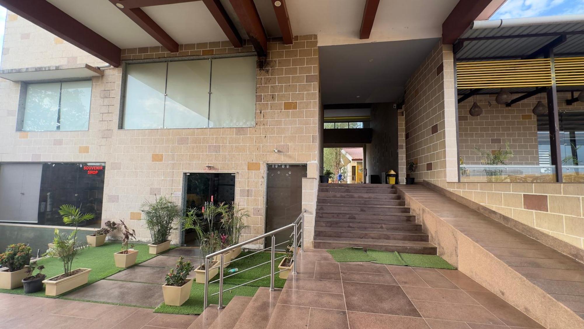 Lion Park Hotel & Resorts Sasan Gir Exterior photo