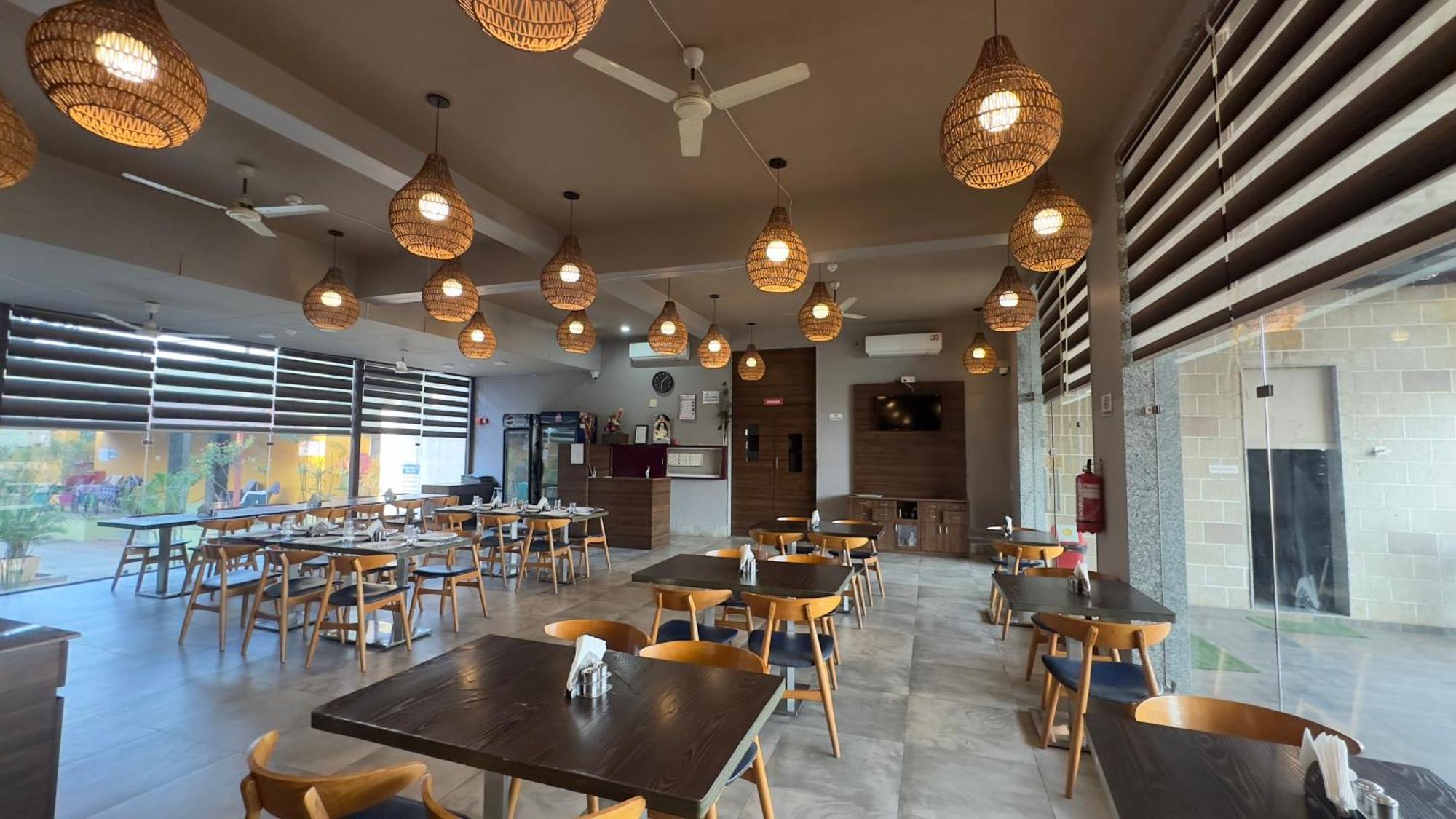 Lion Park Hotel & Resorts Sasan Gir Exterior photo
